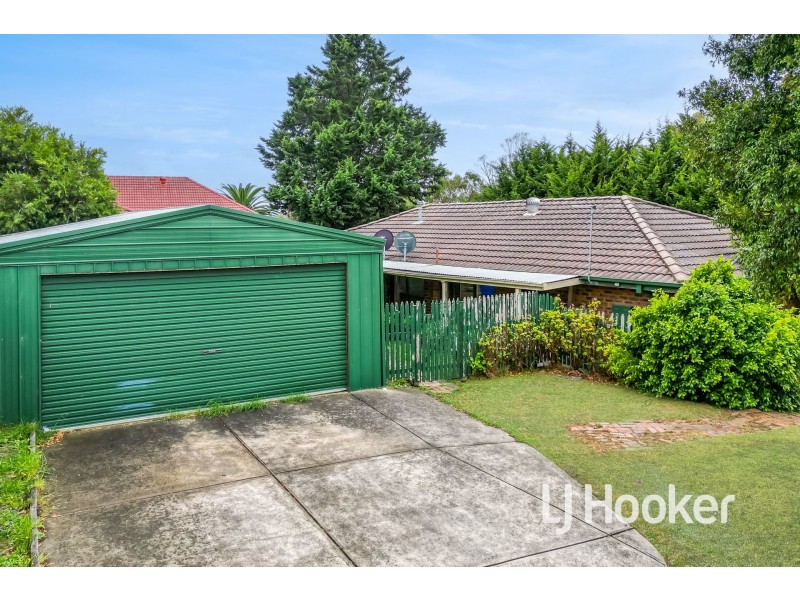 69 Huntington Drive, Hampton Park VIC 3976