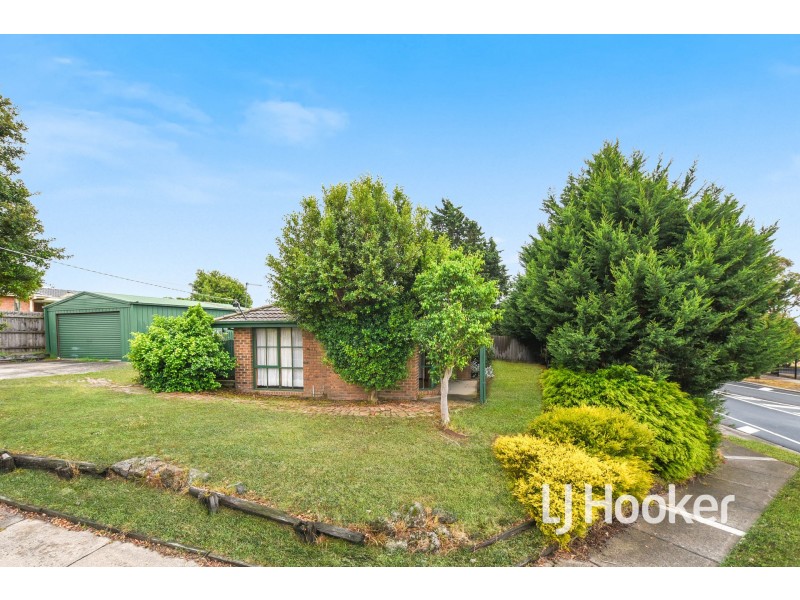 69 Huntington Drive, Hampton Park VIC 3976