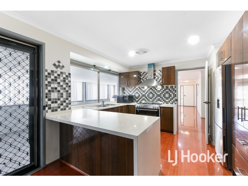 1 Reeves Court, Hampton Park VIC 3976