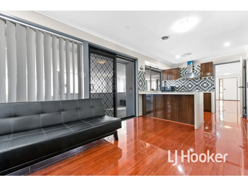 1 Reeves Court, Hampton Park VIC 3976