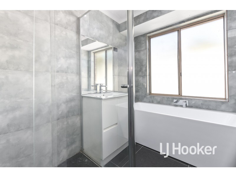 1 Reeves Court, Hampton Park VIC 3976