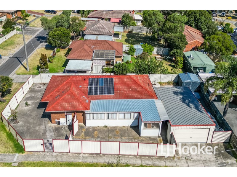1 Reeves Court, Hampton Park VIC 3976