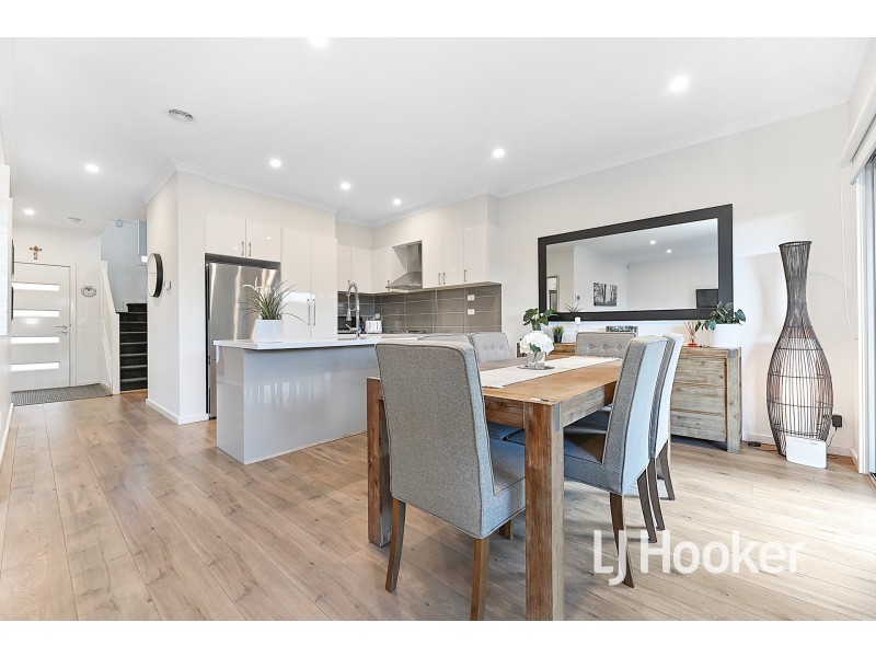 15/365 Pound Road, Hampton Park VIC 3976