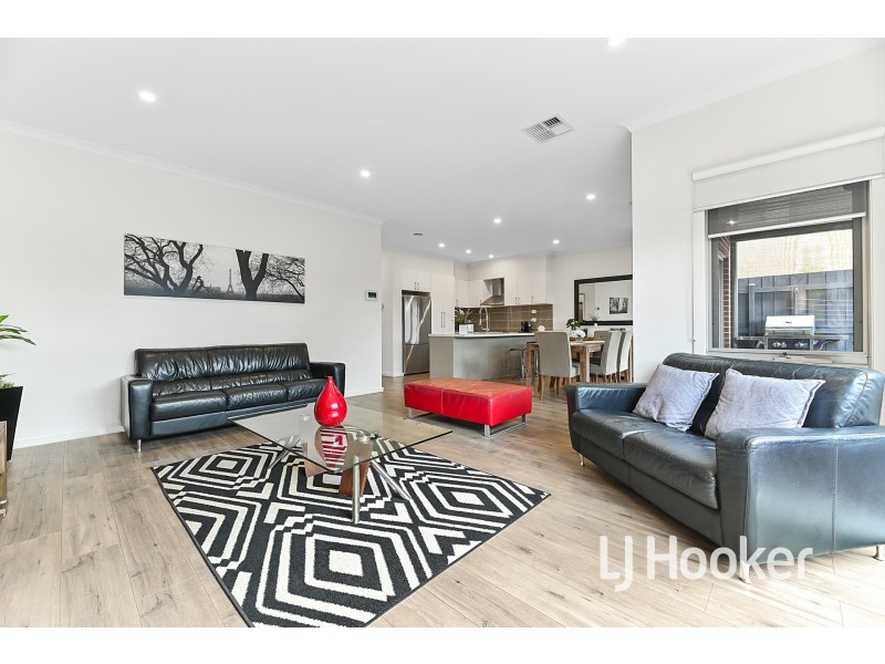 15/365 Pound Road, Hampton Park VIC 3976