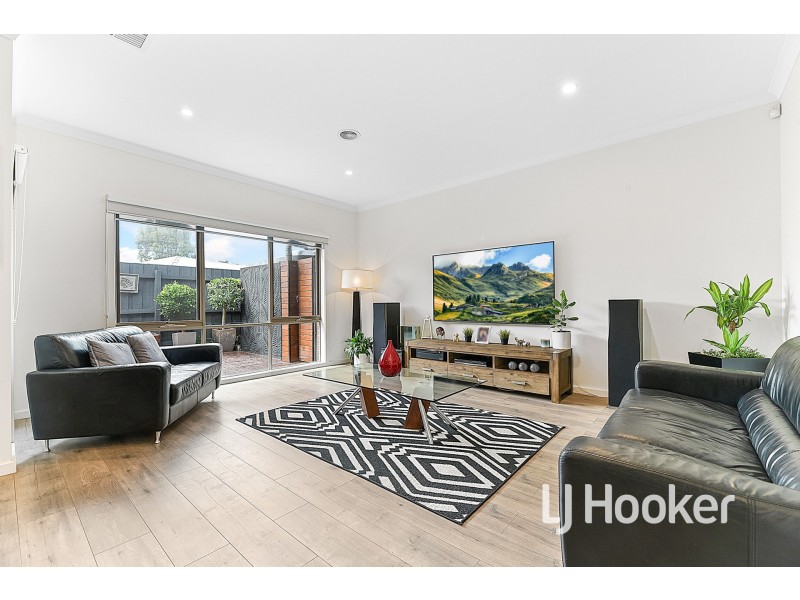 15/365 Pound Road, Hampton Park VIC 3976