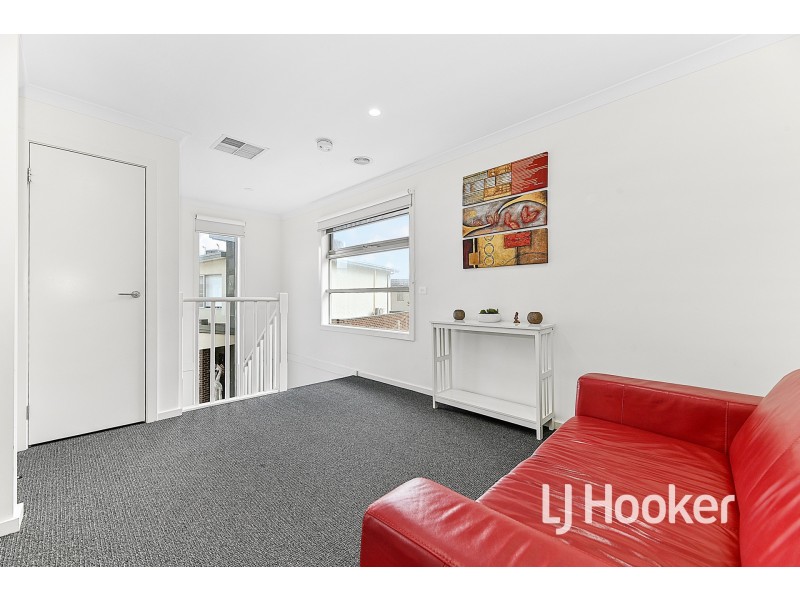 15/365 Pound Road, Hampton Park VIC 3976