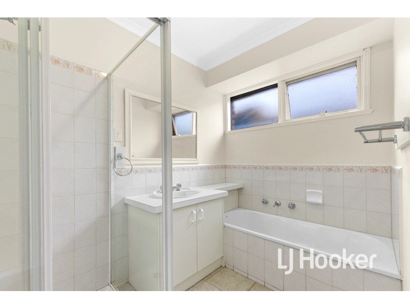 28 The Parkway, Hampton Park VIC 3976