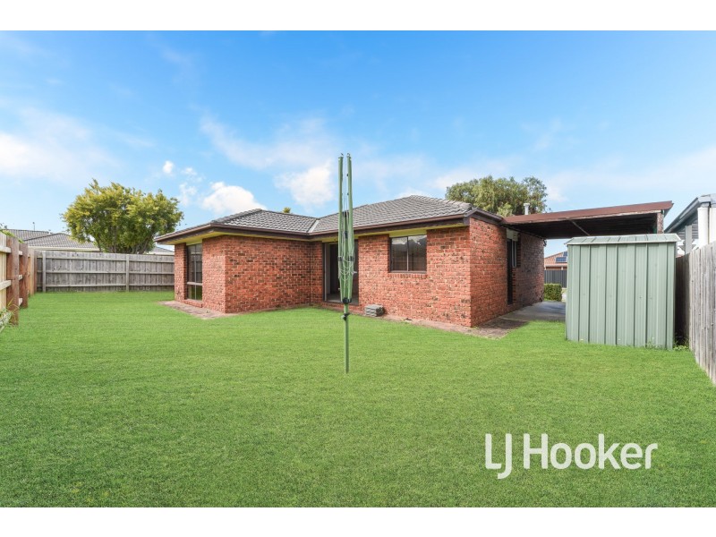1 Pinnacle Way, Hampton Park VIC 3976