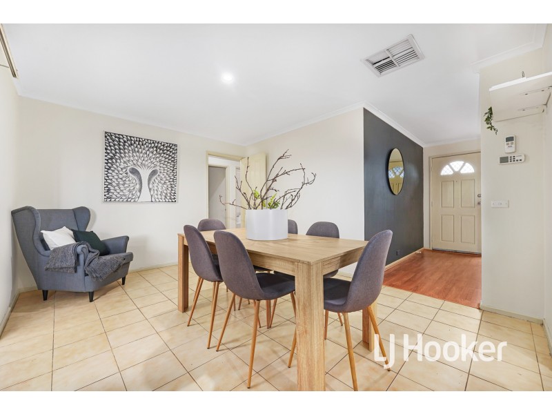 18 Greenhill Rise, Hampton Park VIC 3976