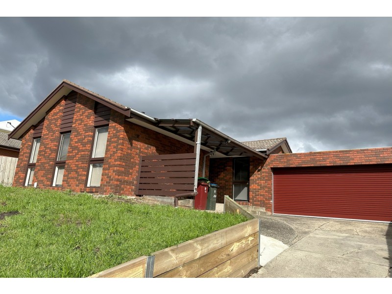 260 James Cook Drive, Endeavour Hills VIC 3802