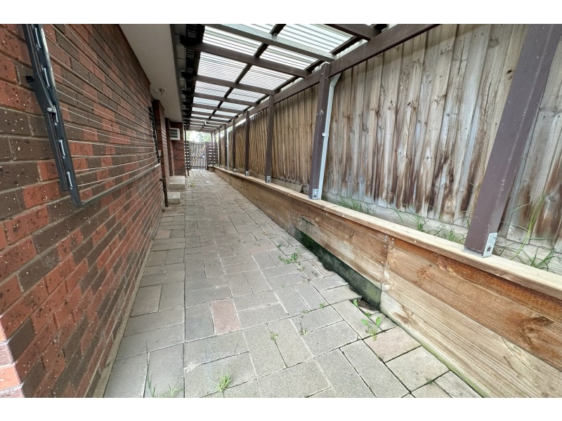 260 James Cook Drive, Endeavour Hills VIC 3802