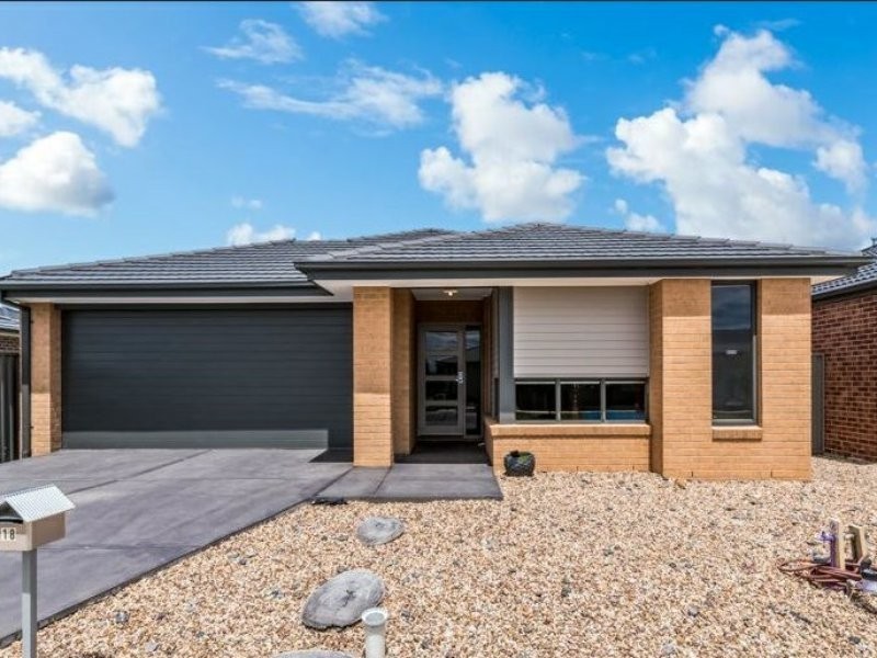18 Cortula Road, Cranbourne East VIC 3977
