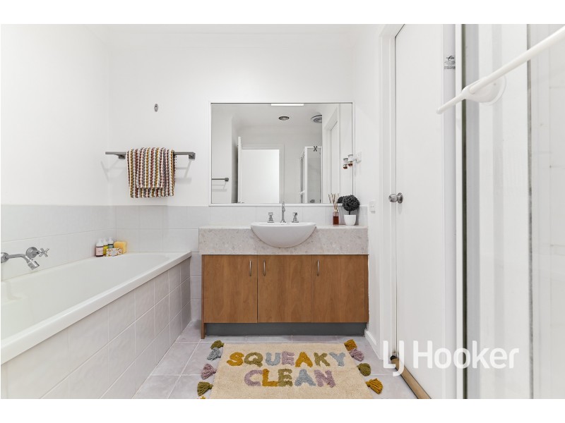 5/4 Paydon Way, Hampton Park VIC 3976