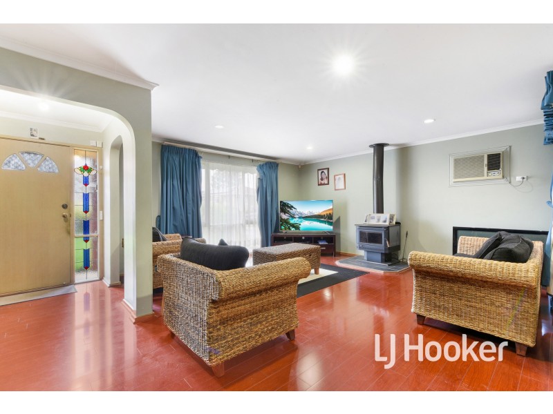 9 Branton Drive, Hampton Park VIC 3976