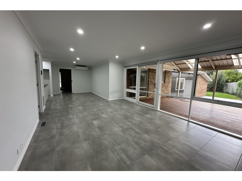 3 Llewellyn Court, Cranbourne North VIC 3977