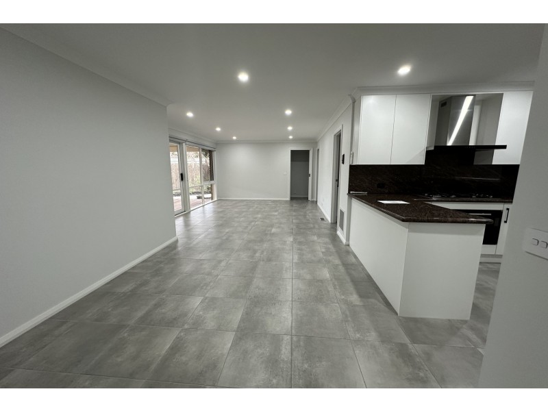 3 Llewellyn Court, Cranbourne North VIC 3977