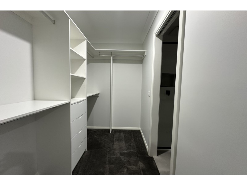 3 Llewellyn Court, Cranbourne North VIC 3977