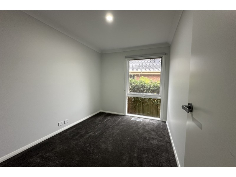 3 Llewellyn Court, Cranbourne North VIC 3977