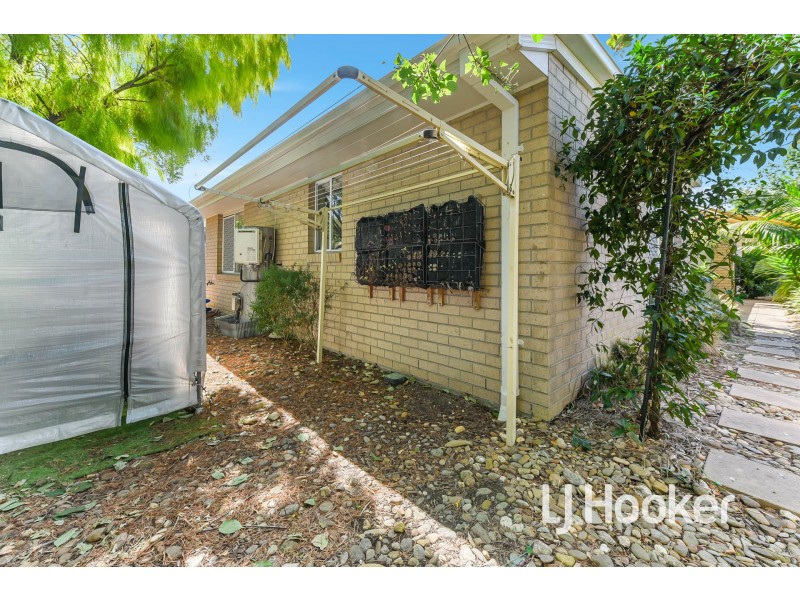 85 Broad Oak Drive, Cranbourne East VIC 3977