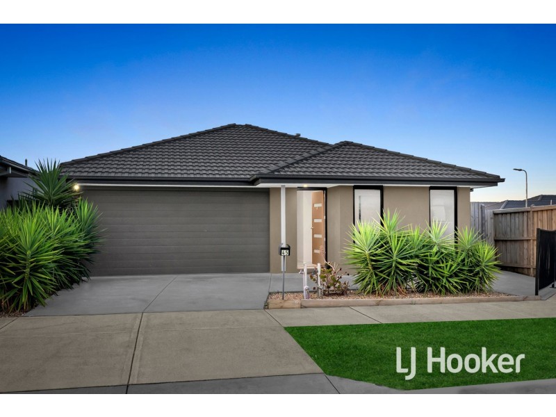45 Hollywell Road, Clyde North VIC 3978