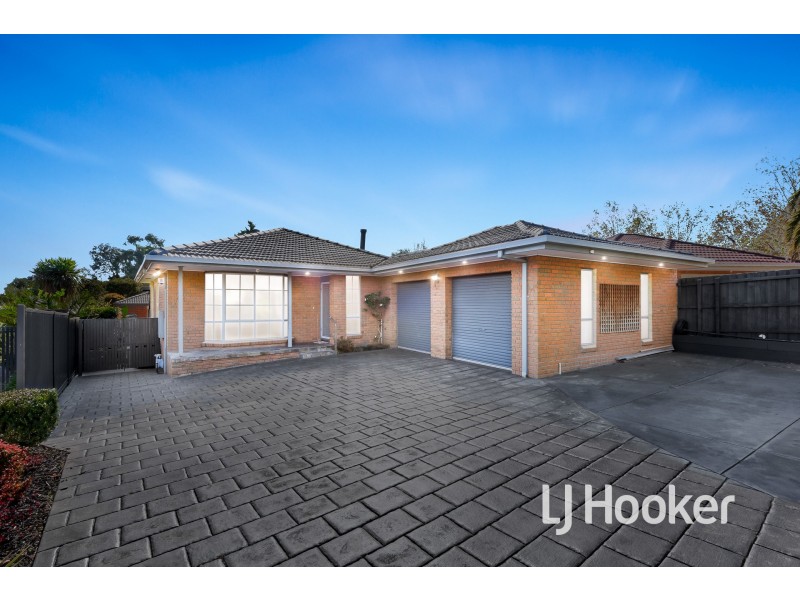 199 Waradgery Drive, Rowville VIC 3178