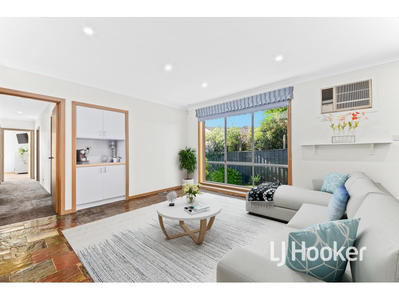 199 Waradgery Drive, Rowville VIC 3178