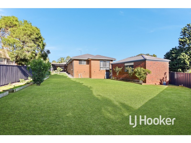 199 Waradgery Drive, Rowville VIC 3178