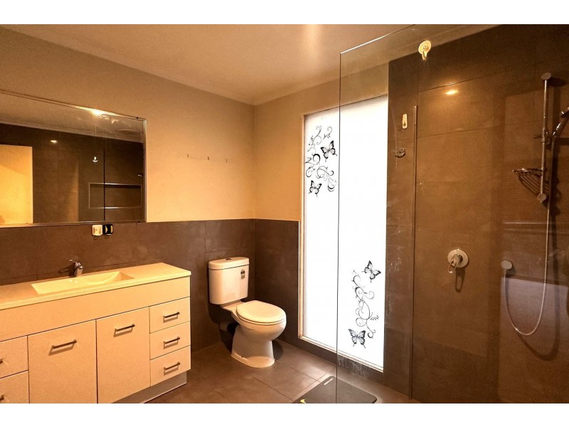 8 Jade Court, Hampton Park VIC 3976