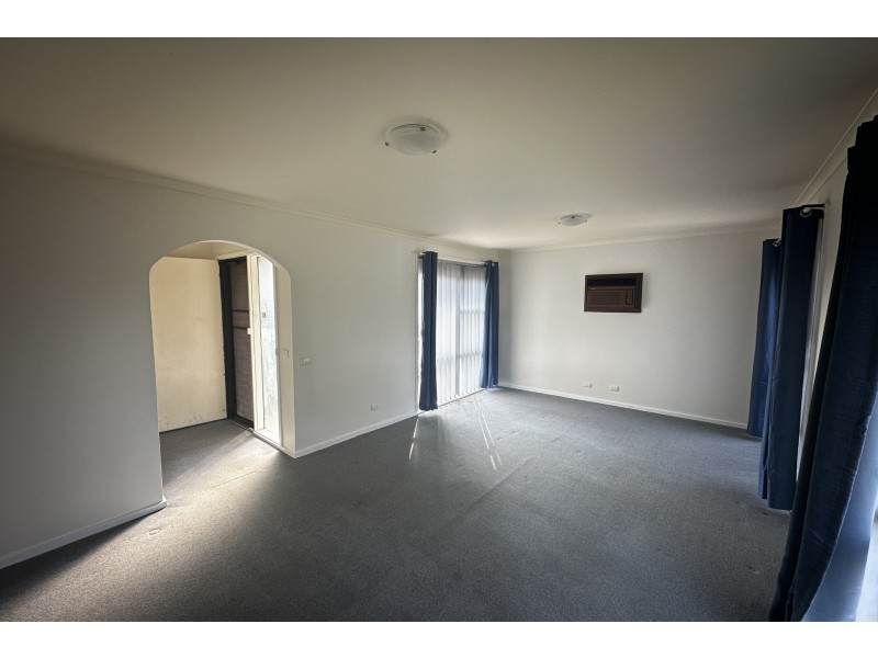 6 Green Valley Crescent, Hampton Park VIC 3976