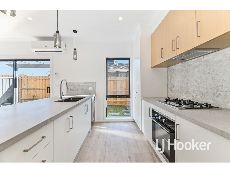 2/45 Highland Avenue, Hampton Park VIC 3976