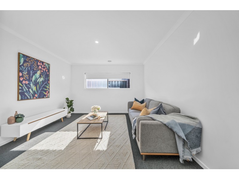 22 Verbena Boulevard, Clyde VIC 3978