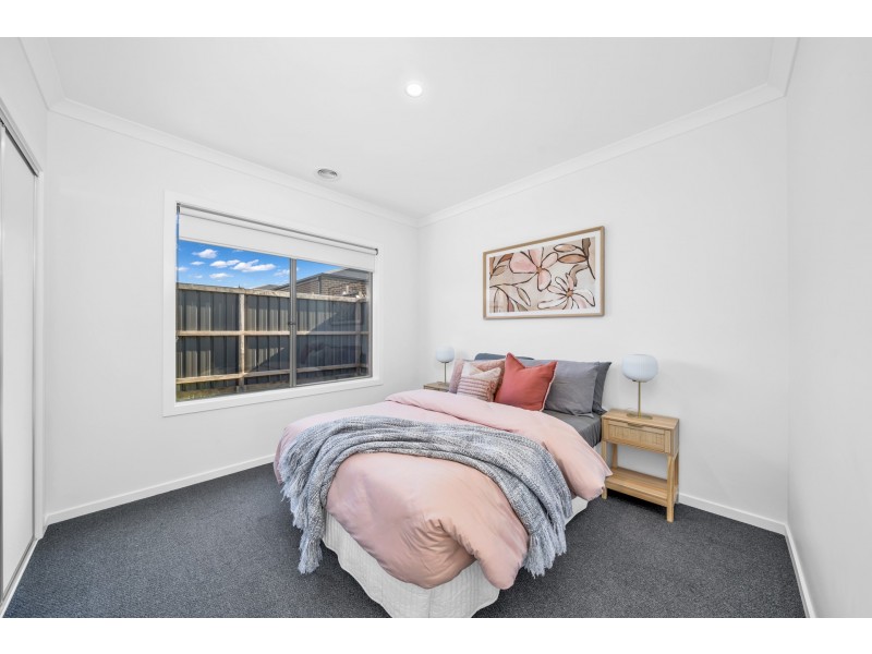 22 Verbena Boulevard, Clyde VIC 3978