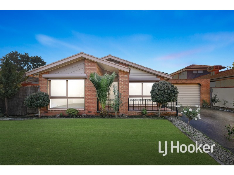11 Beckington Crescent, Hampton Park VIC 3976