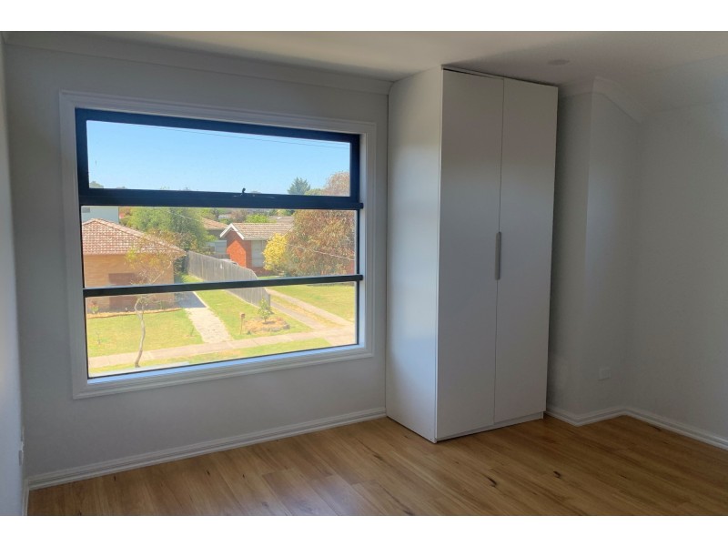 5A Deanswood Road, Hampton Park VIC 3976