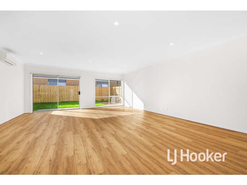 103 Bourbon Road, Cranbourne East VIC 3977