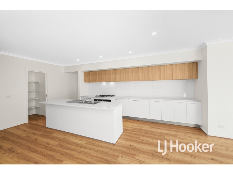 103 Bourbon Road, Cranbourne East VIC 3977