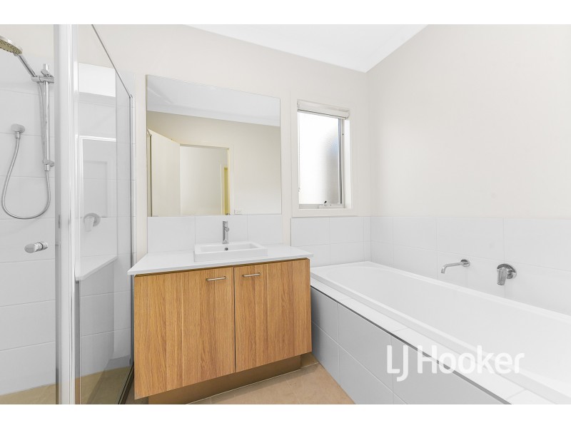 103 Bourbon Road, Cranbourne East VIC 3977