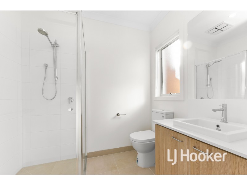 103 Bourbon Road, Cranbourne East VIC 3977