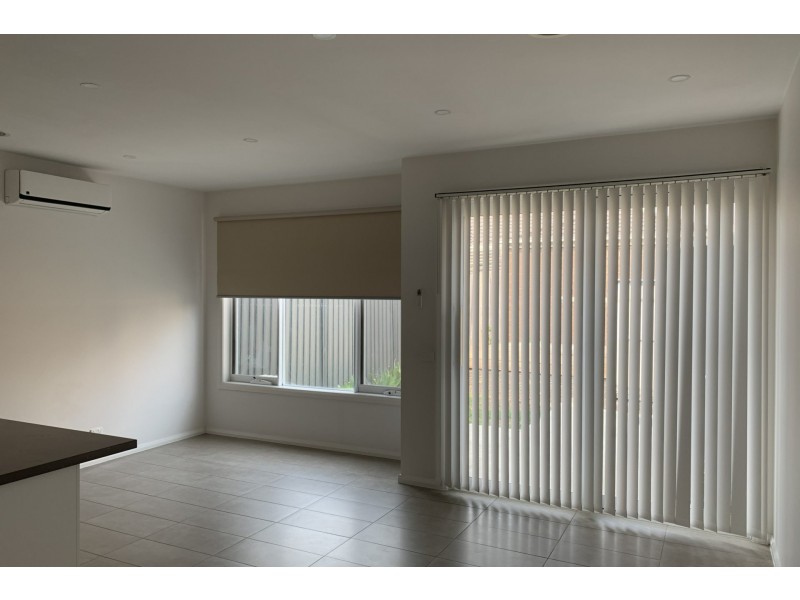 9/14-15 Hazelmere Avenue, Cranbourne VIC 3977