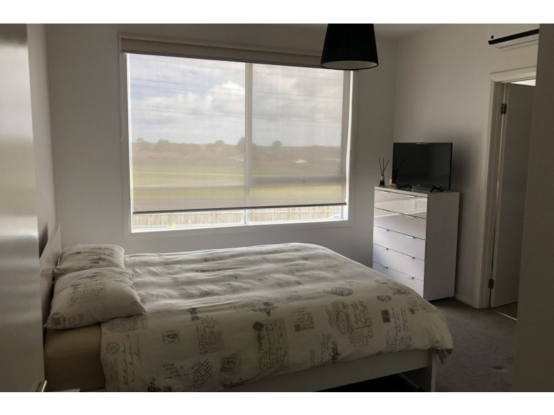 9/14-15 Hazelmere Avenue, Cranbourne VIC 3977