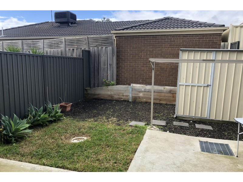9/14-15 Hazelmere Avenue, Cranbourne VIC 3977