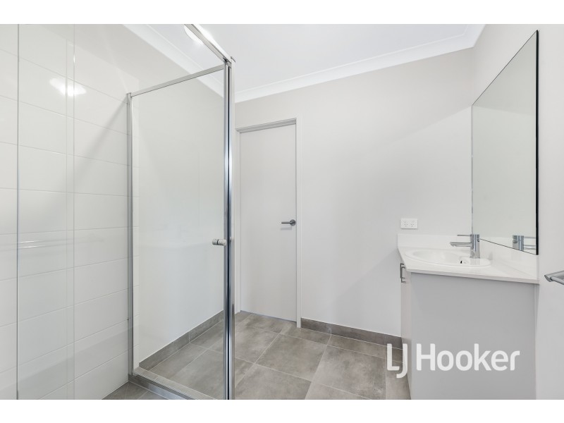 27 Limonium Crescent, Lyndhurst VIC 3975