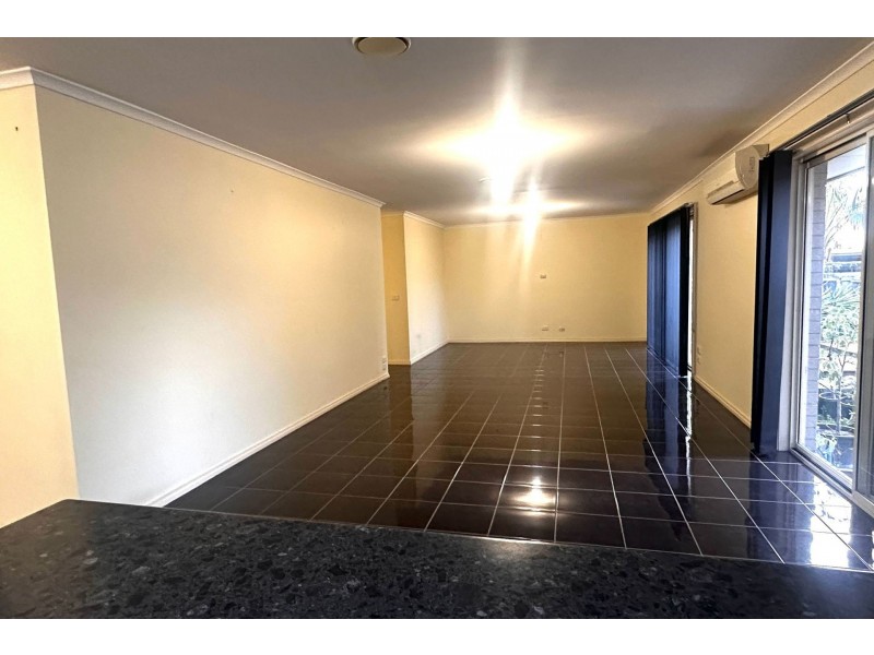 14 Eldershaw Drive, Lynbrook VIC 3975