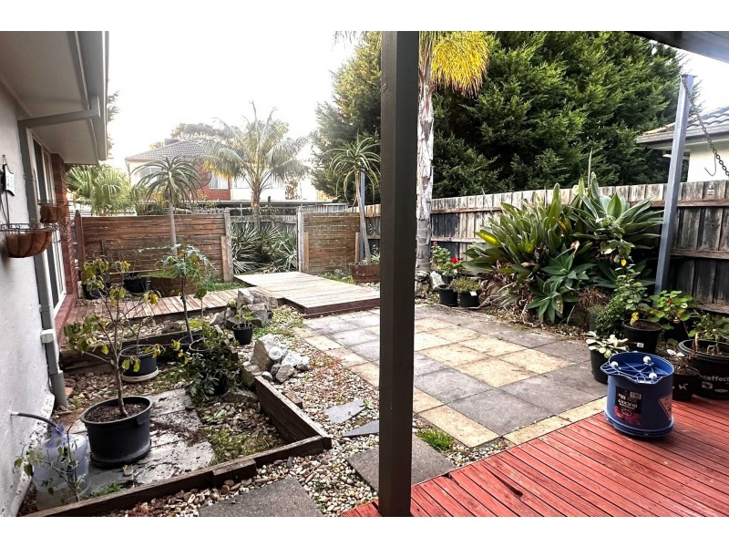 14 Eldershaw Drive, Lynbrook VIC 3975