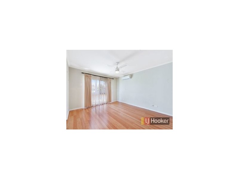 27 Simon Court, Hampton Park VIC 3976