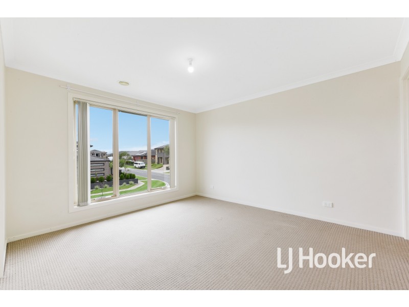 2 Aylesbury Court, Hampton Park VIC 3976