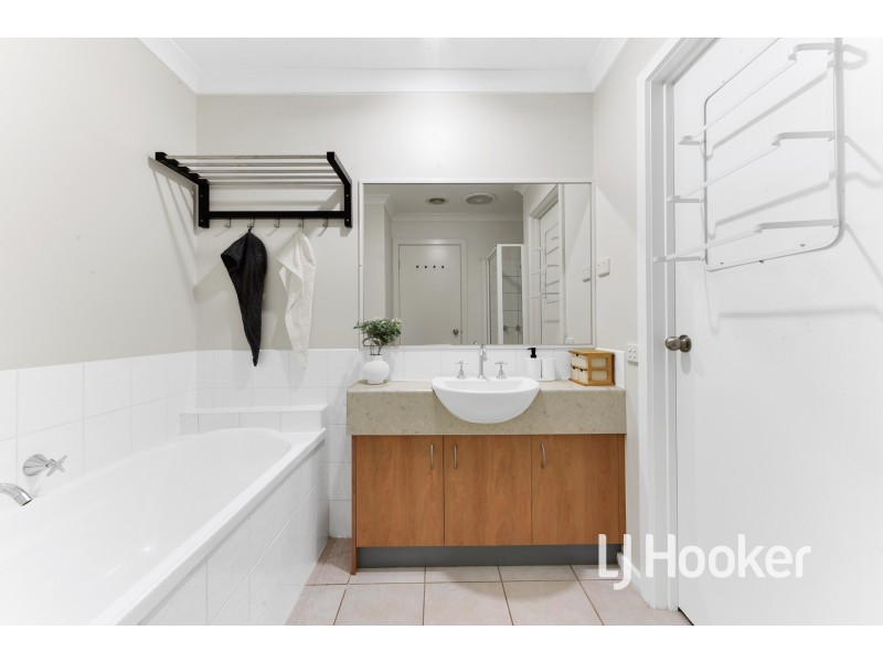 7/4 Paydon Way, Hampton Park VIC 3976
