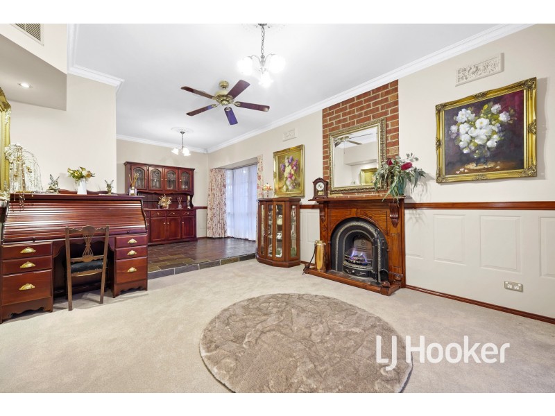 133 Lawless Drive, Cranbourne North VIC 3977