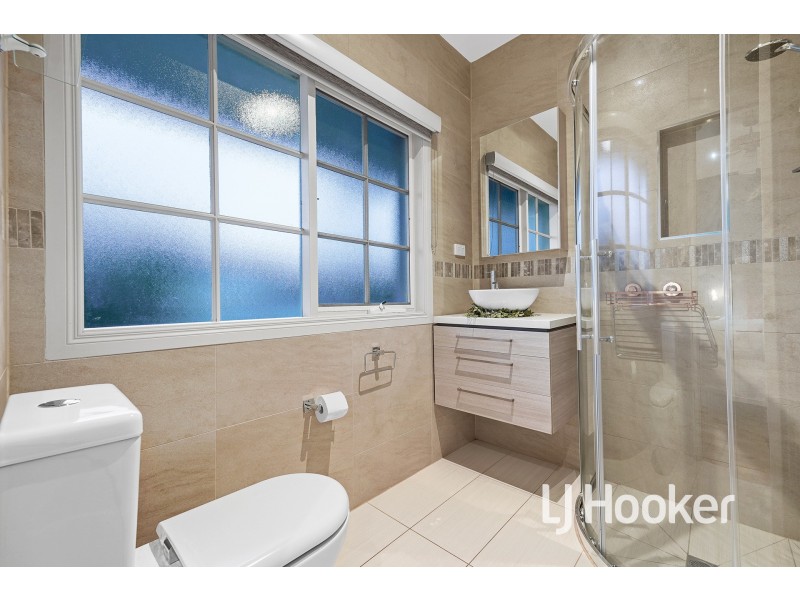 133 Lawless Drive, Cranbourne North VIC 3977