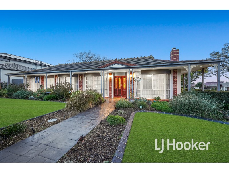 133 Lawless Drive, Cranbourne North VIC 3977